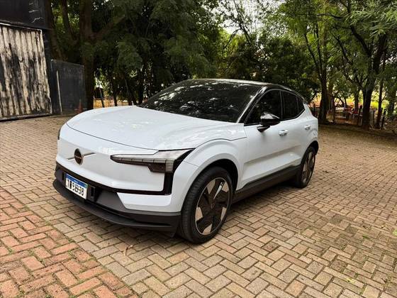 VOLVO EX30 69 KW ELÉTRICO PLUS